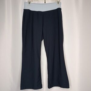 NIKE Navy Blue Capri Workout Pants